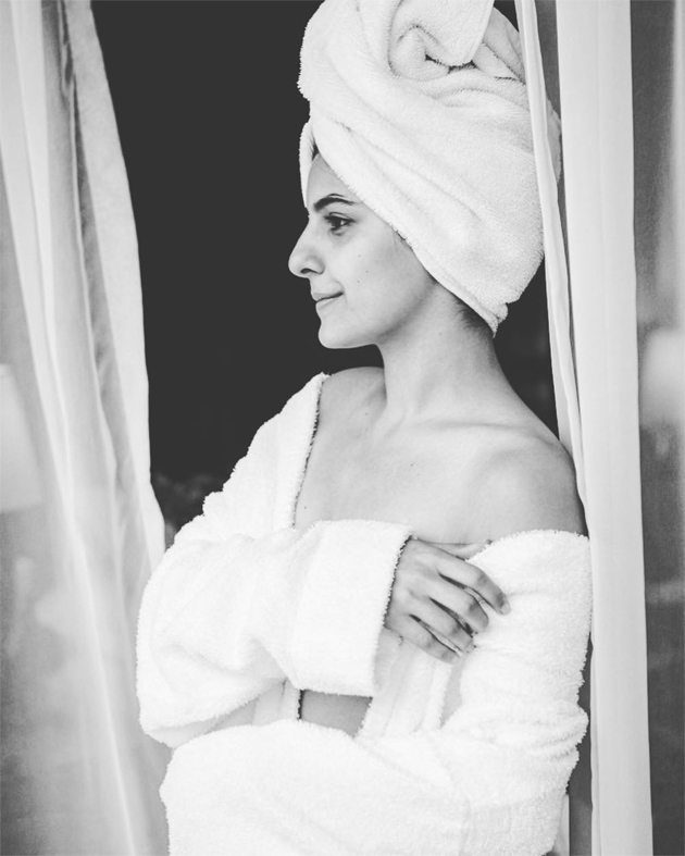 Raja Cheyyi Vesthe actress Isha Talwar oozes oomph as she poses in a towel