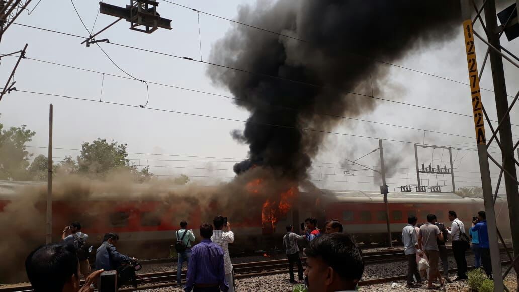 AP Express: Delhi-Vizag AP Superfast Express catches fire in Gwalior, no injuries reported