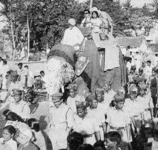 Savitri and Gemini Ganesan Elephant ride