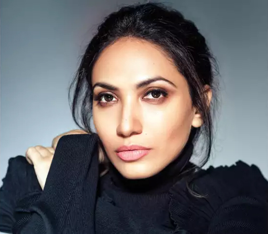 Prernaa Arora used to call me for massages in night