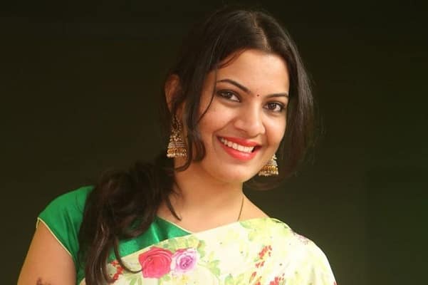 What is Geetha Madhuri doing in Bigg Boss 2?