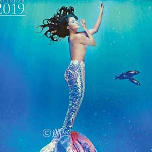  Topless Andrea Jeremiah looks ethereal as mermaid