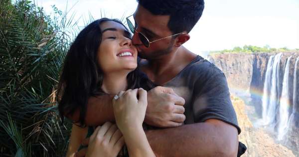 It's a beach wedding for Amy Jackson and George Panayiotou