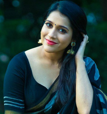 Rashmi Gautam: Women cleavage is a problem for men