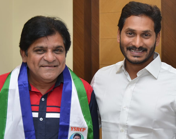 Ali gives big shock to TDP, joins YSRCP