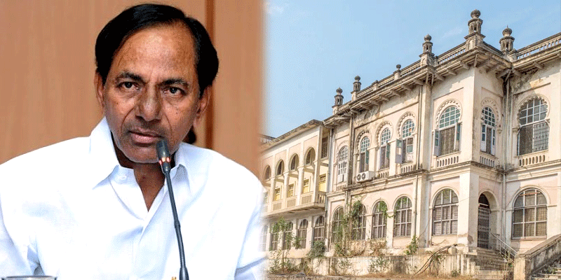 Nizam heirs seem to be an obstacle for KCR now