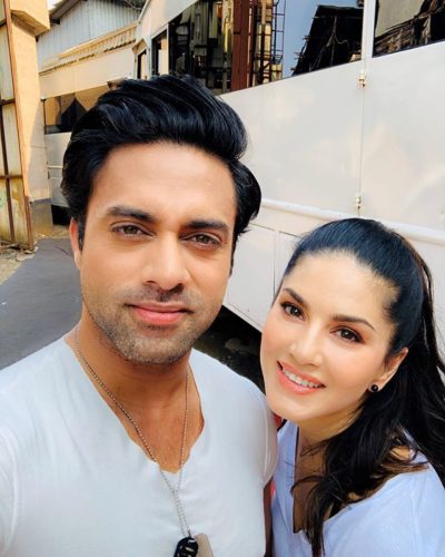 Navdeep jumps to collaborate Sunny Leone