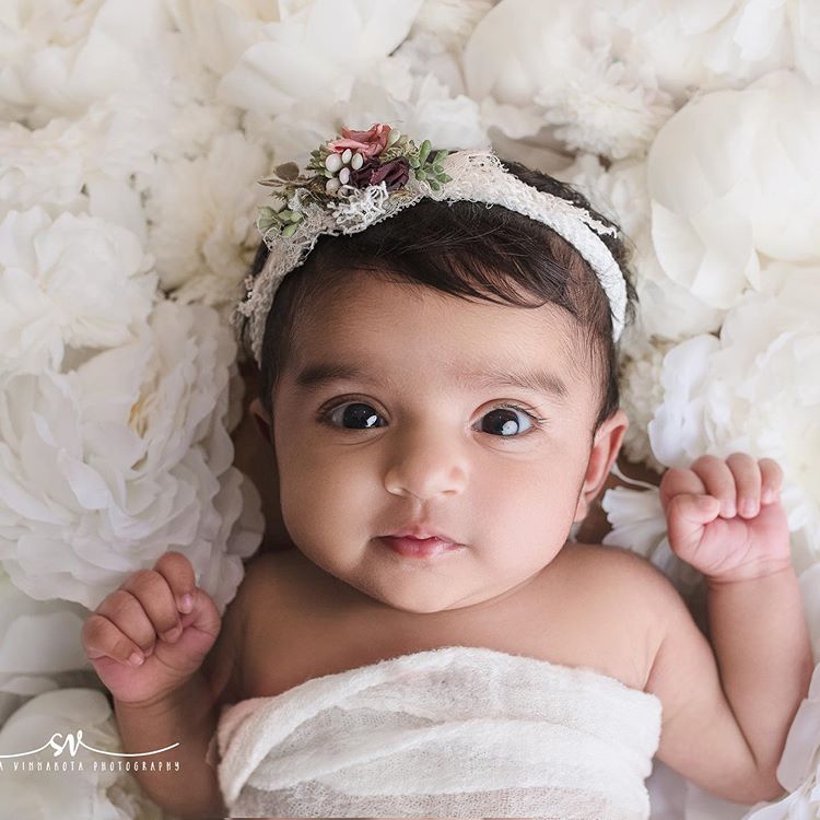 Swapna Dutt shares the pic of her baby girl Navya Vyjayanthi