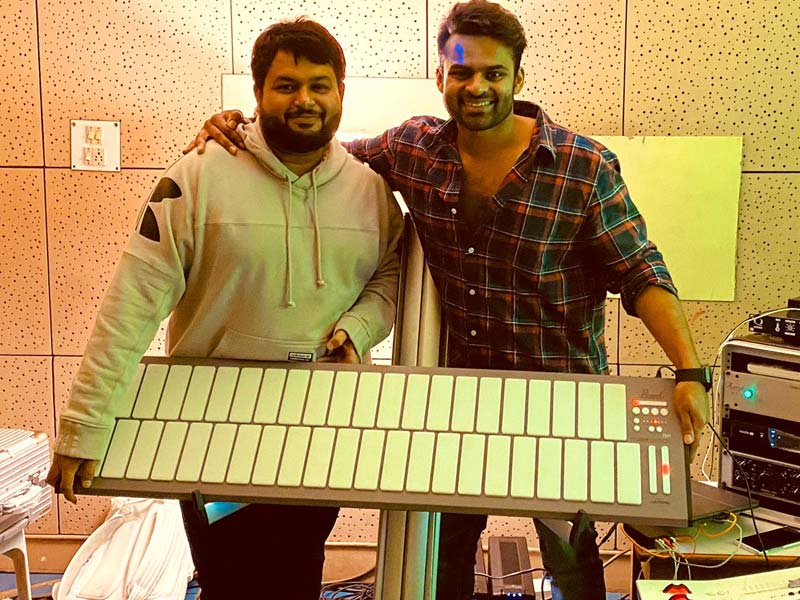 Sai Dharam Tej gifted Pearl Mallet Workstation to Thaman