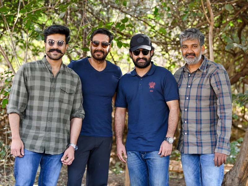 Heroes of RRR in a frame gets huge thumbs up