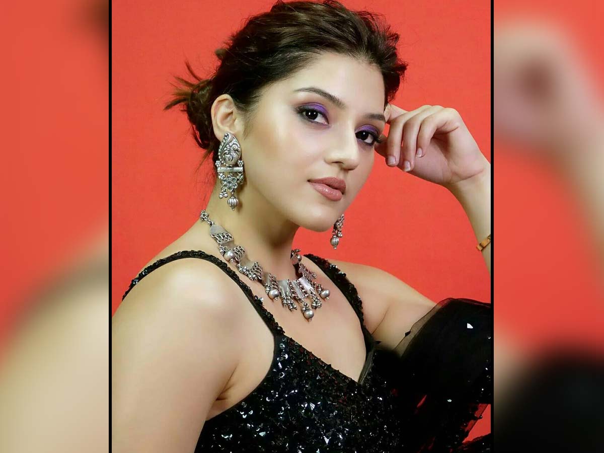 Mehreen Pirzada gives up dignified silence