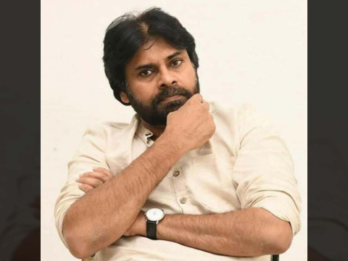 Pawan's director moves to Energetic star