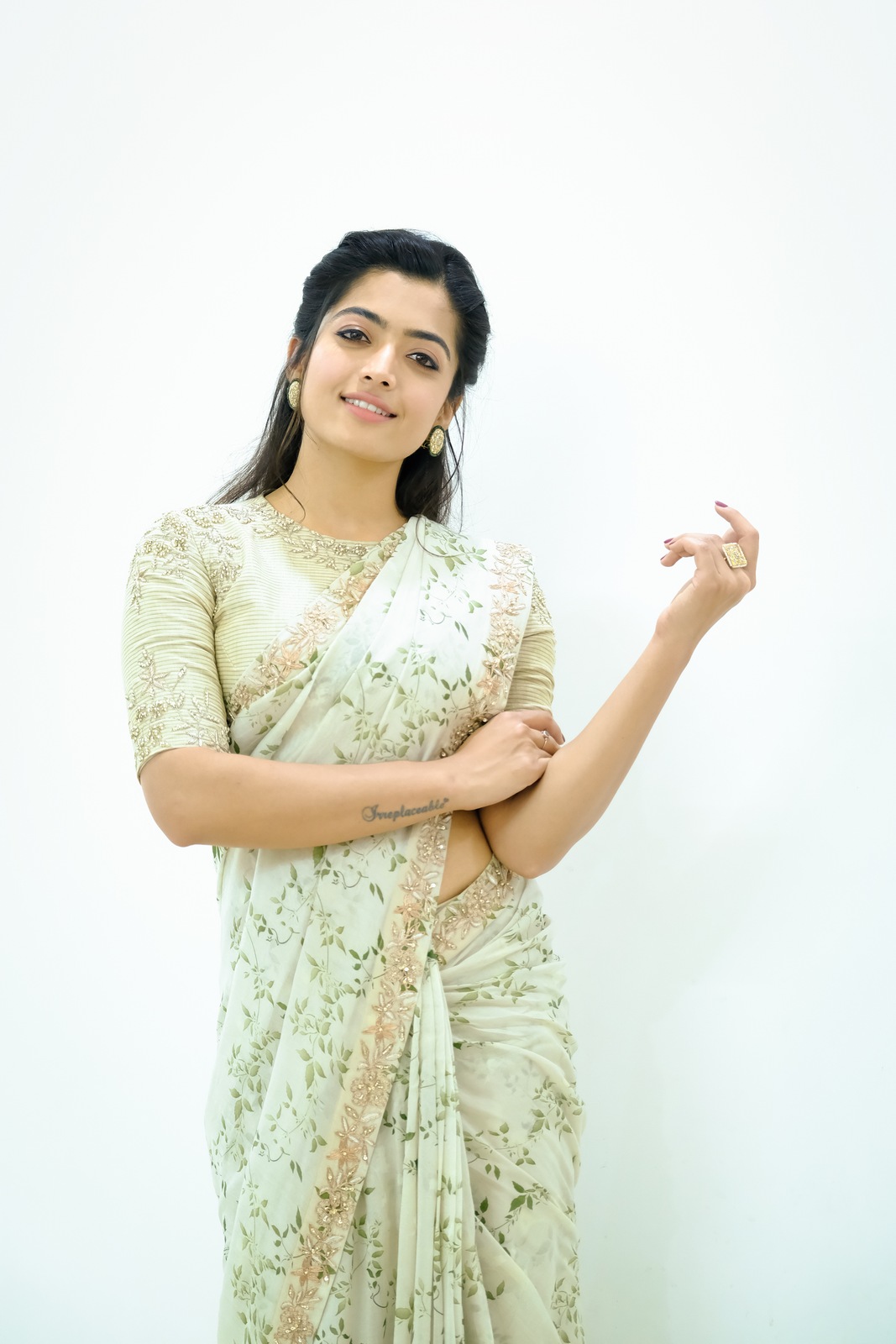 Rashmika Mandanna`s saree elegance