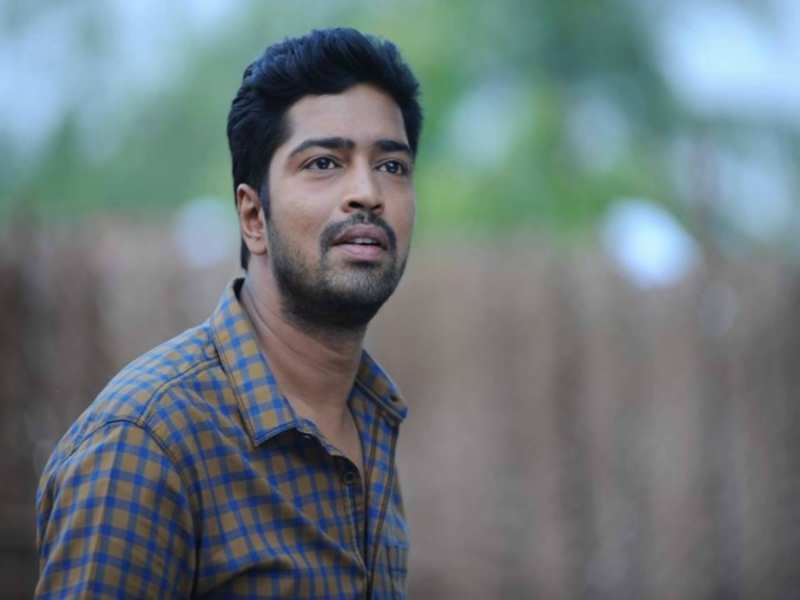Allari Naresh to pay tribute to his father