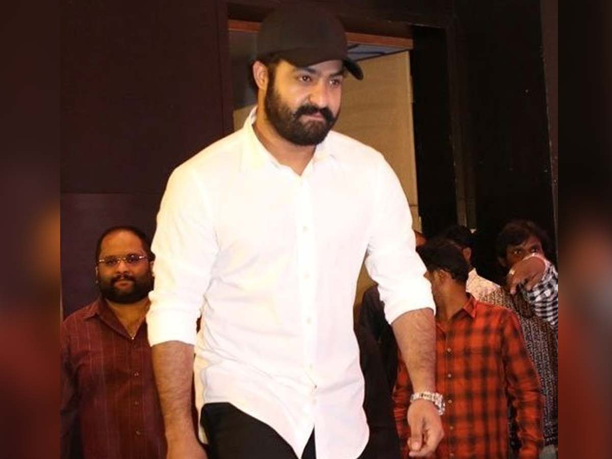 Jr NTR as looter of trains for bombs in RRR?