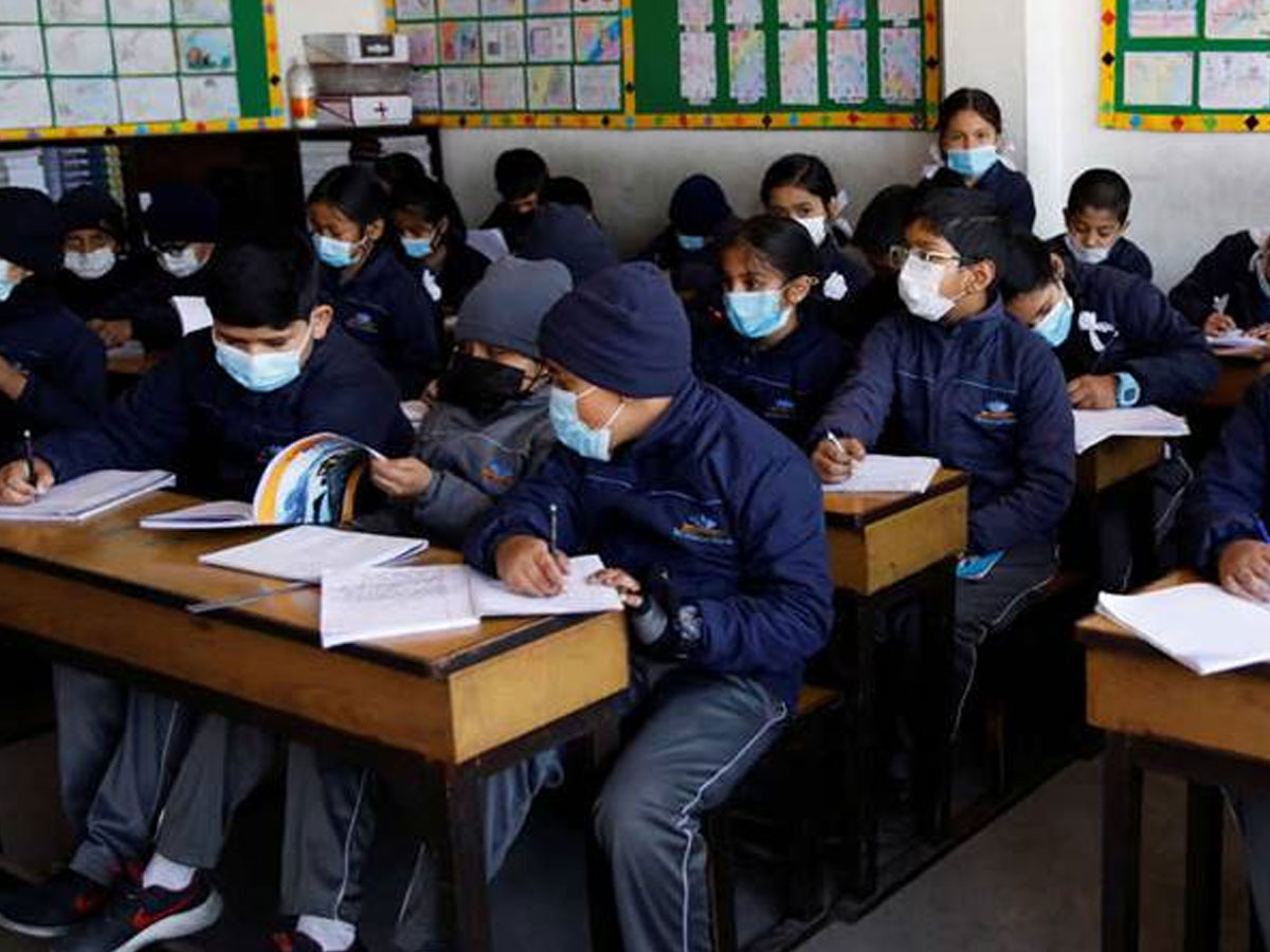 Coronavirus Lockdown: Narayana School conducts classes for students