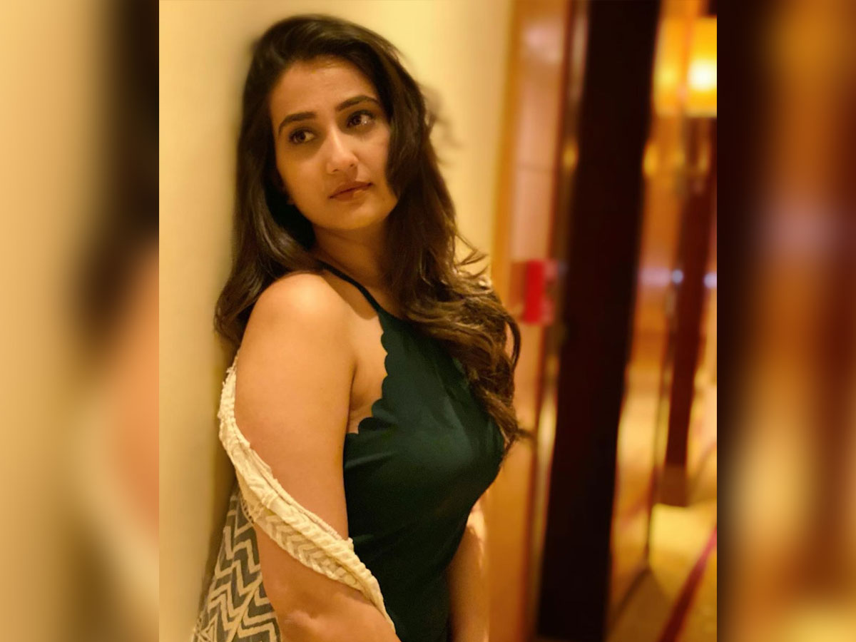 Dating Apps misused anchor Manjusha, Totally