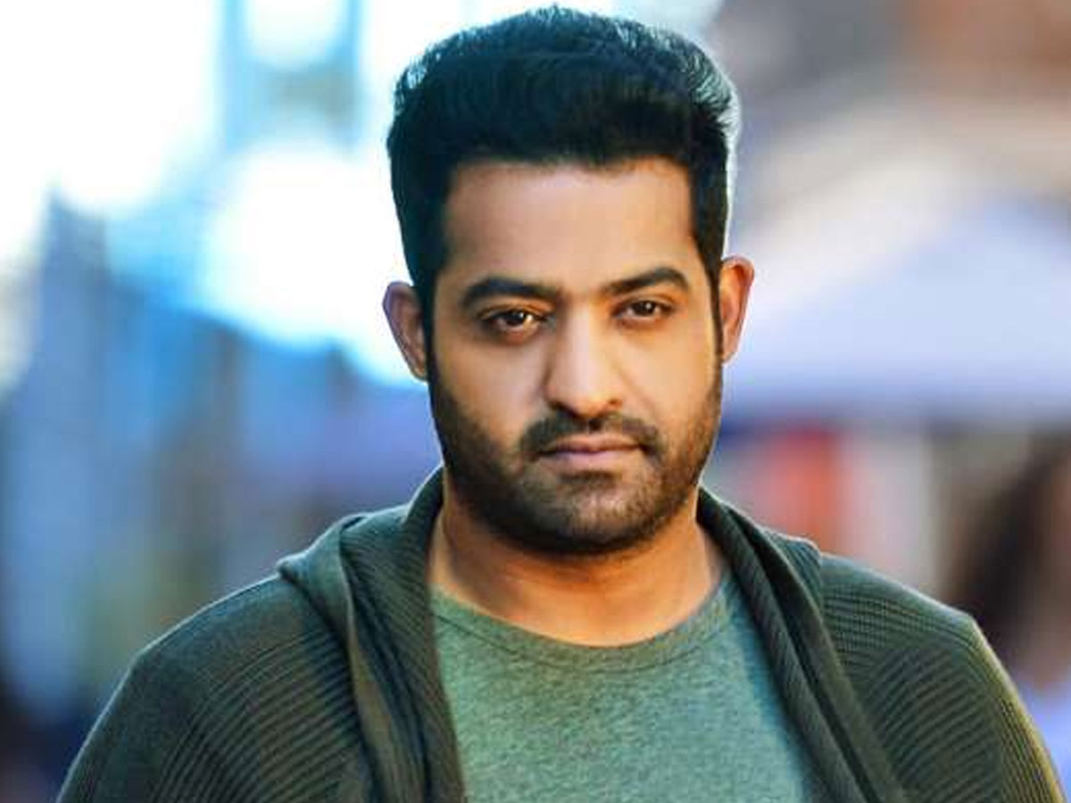 Paid Rs 10 Lakhs in advance for Jr NTR