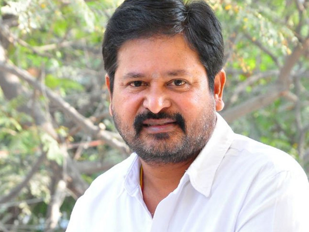 Rs 5 Cr worth land sold for Rs 5 Lakhs for Telugu director