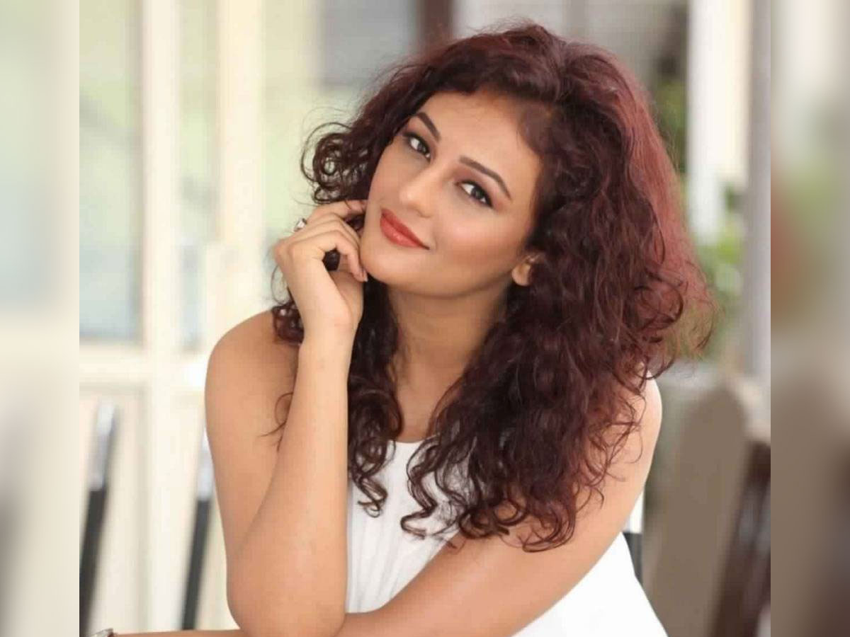Seerat Kapoor comments on Kissing and Grabbing scenes