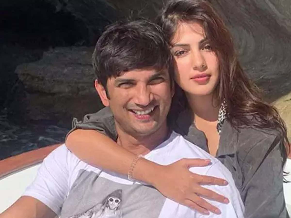 After a month of Sushant's demis, Rhea pens emotional note