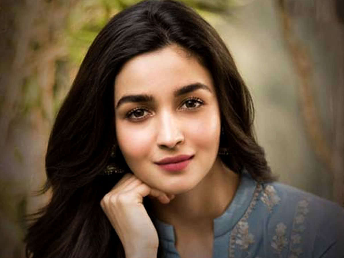 Alia to allot dates for RRR only in 2021
