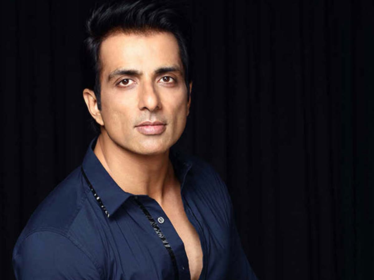 Do you have any idea how many help messages Sonu Sood receives every day?
