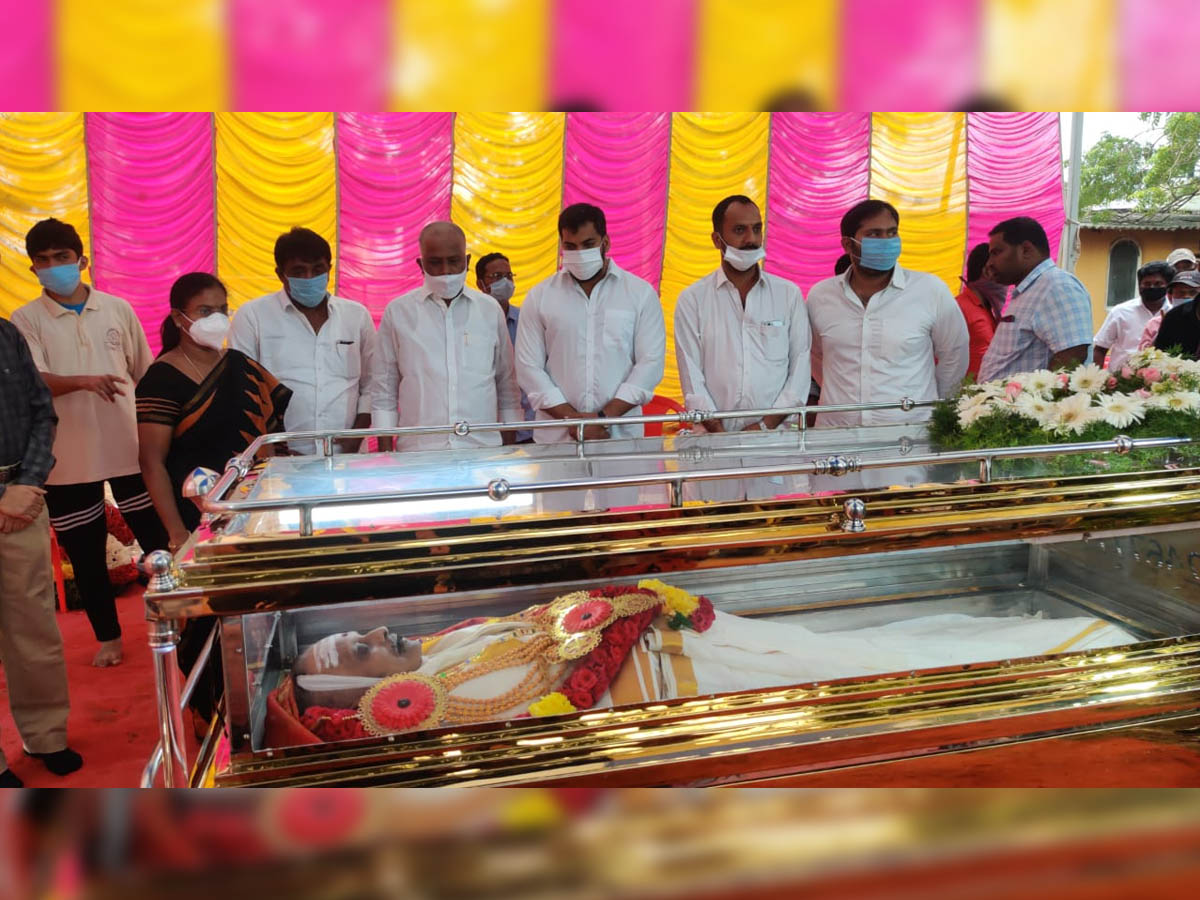 Minister Anil Kumar Yadav attends SPB funeral on behalf of Andhra govt