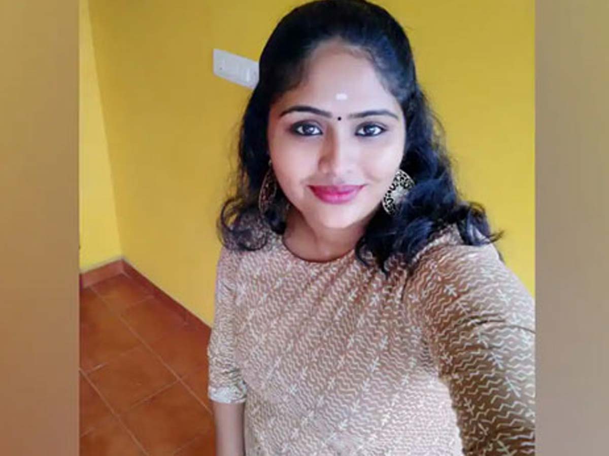 TV actress Suchitra absconding after robbery