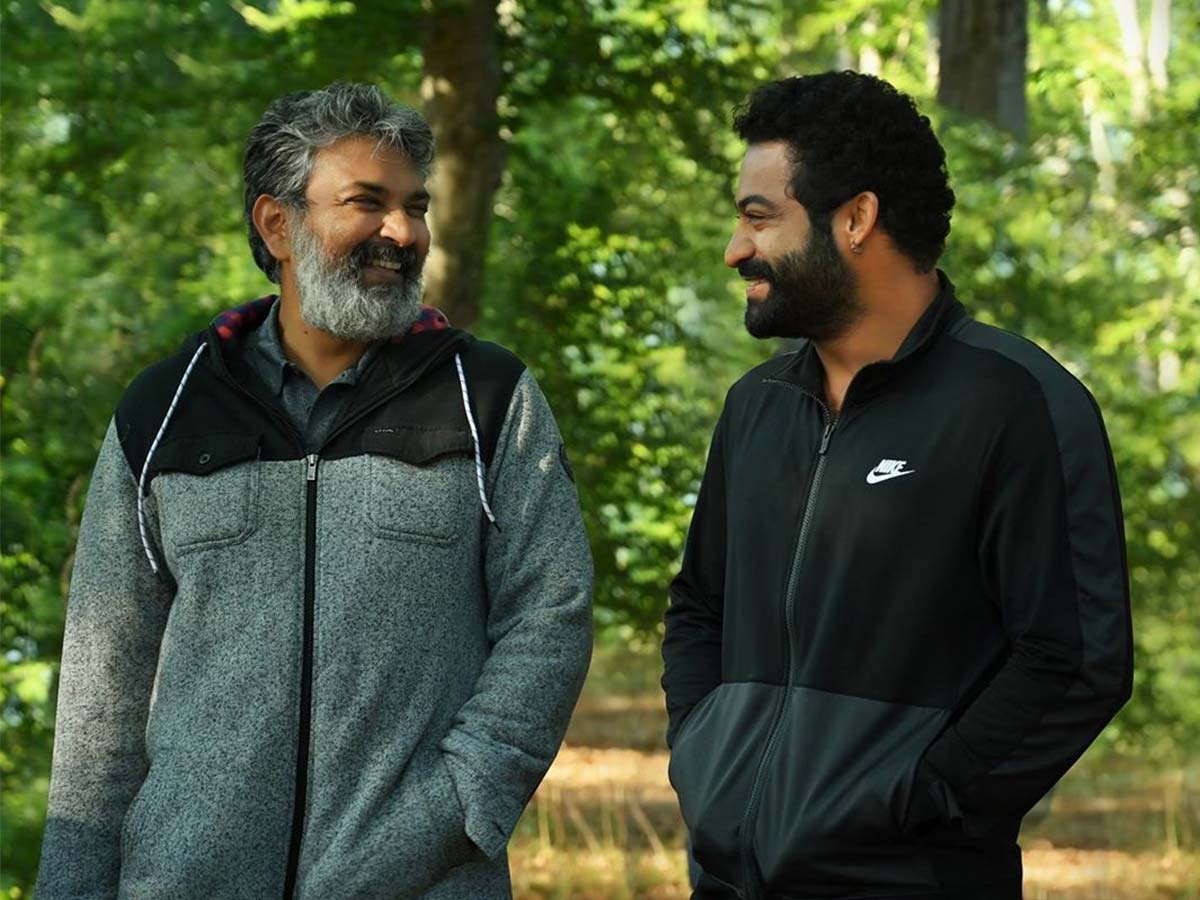 Candid moment! Rajamouli and Jr NTR love in forest