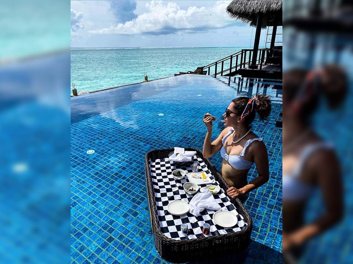 Pic Talk: Taapsee relaxes at Maldives poolside in a bikini