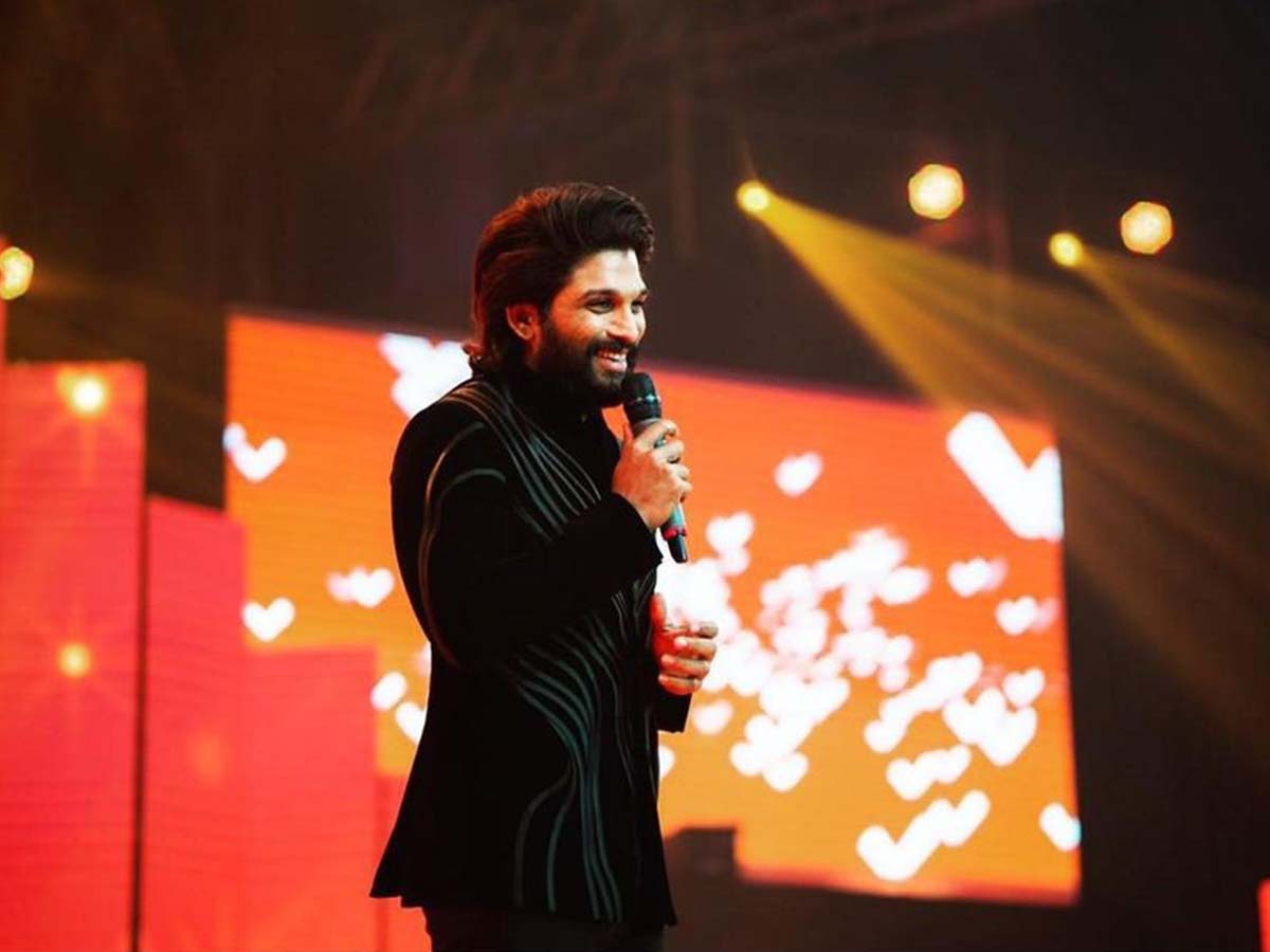Allu Arjun steals the show with his naughty act