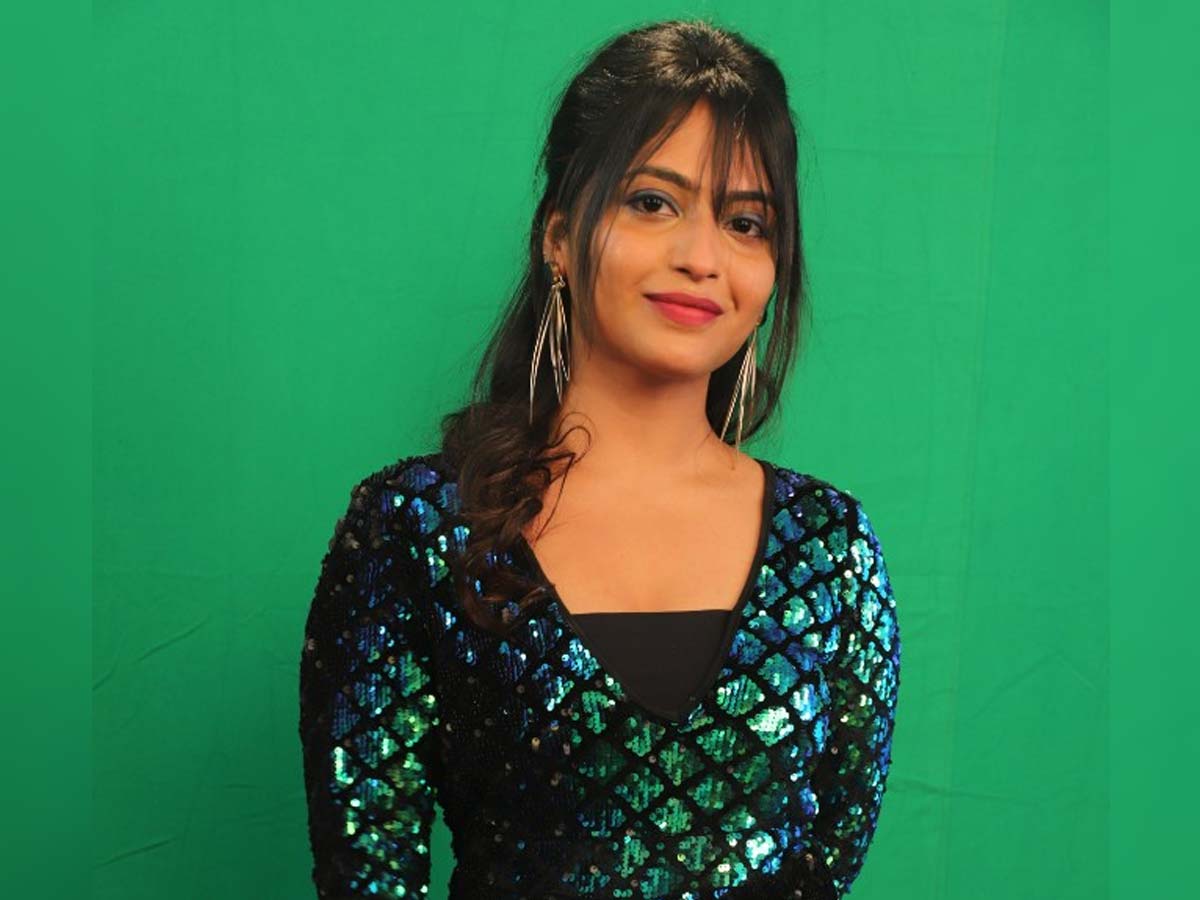 Bigg-Boss-4-Telugu-Harika-about-her-relationship-with-a-guy-and-break-up