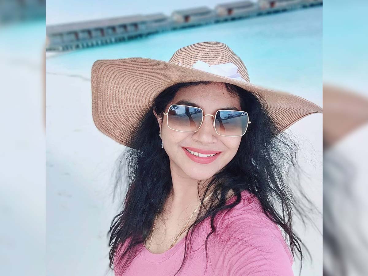Singer Sunitha enjoying honeymoon in Maldives