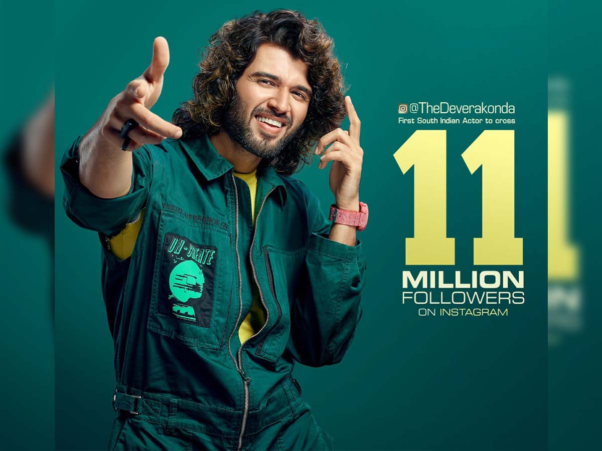 #11MillionRowdiesOnInsta! Vijay Deverakonda rare feat