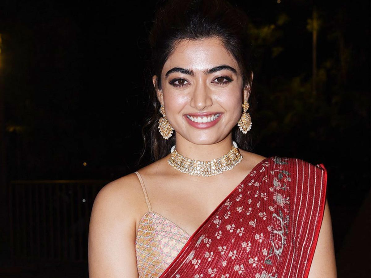 Rashmika questions fans about wearing a mask