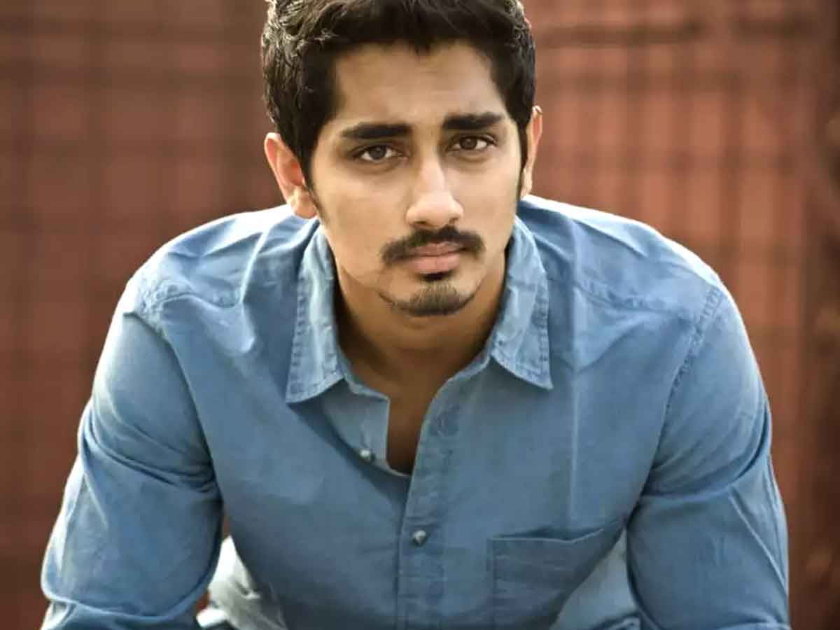 Siddharth is now a Cricketer?