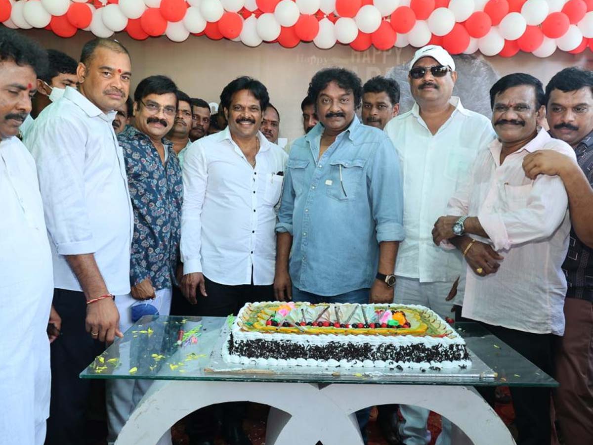 VV Vinayak birthday celebrations on Chatrapathi remake sets