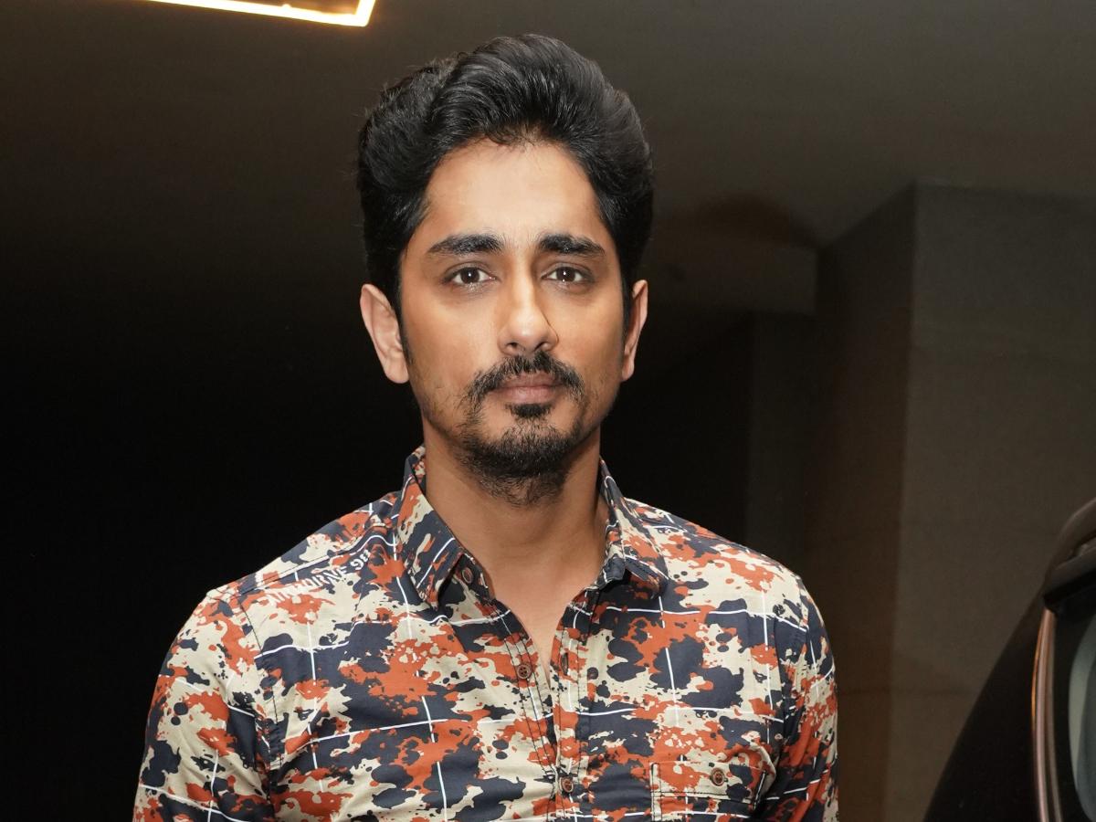 Siddharth Actor HD photos,images,pics,stills and picture-indiglamour.com  #167247