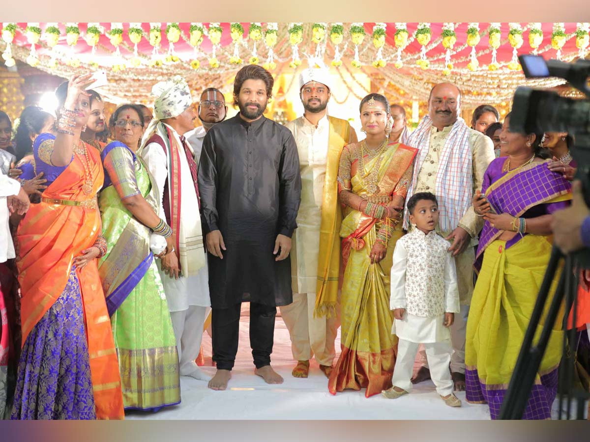 Allu Arjun attends wedding ceremony of manager Manish