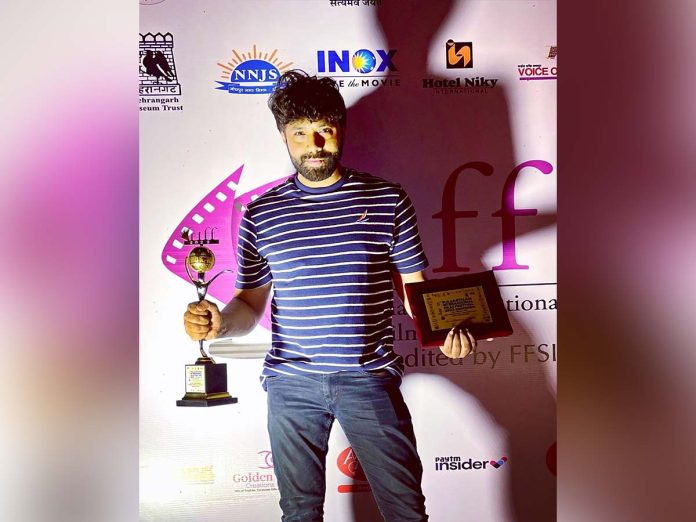 Aditya Om won the Best Actor award at two film festivals !!