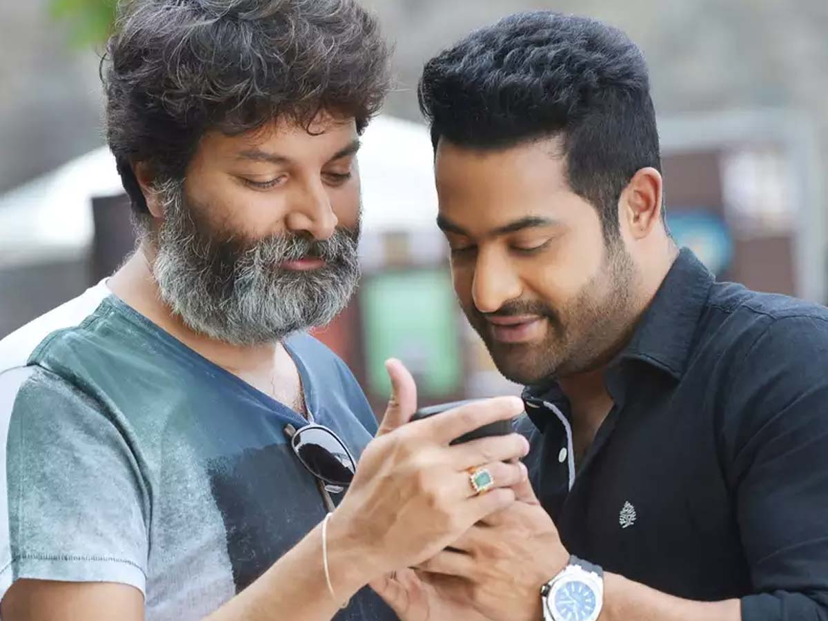 Unhappy Trivikram now close to Jr NTR