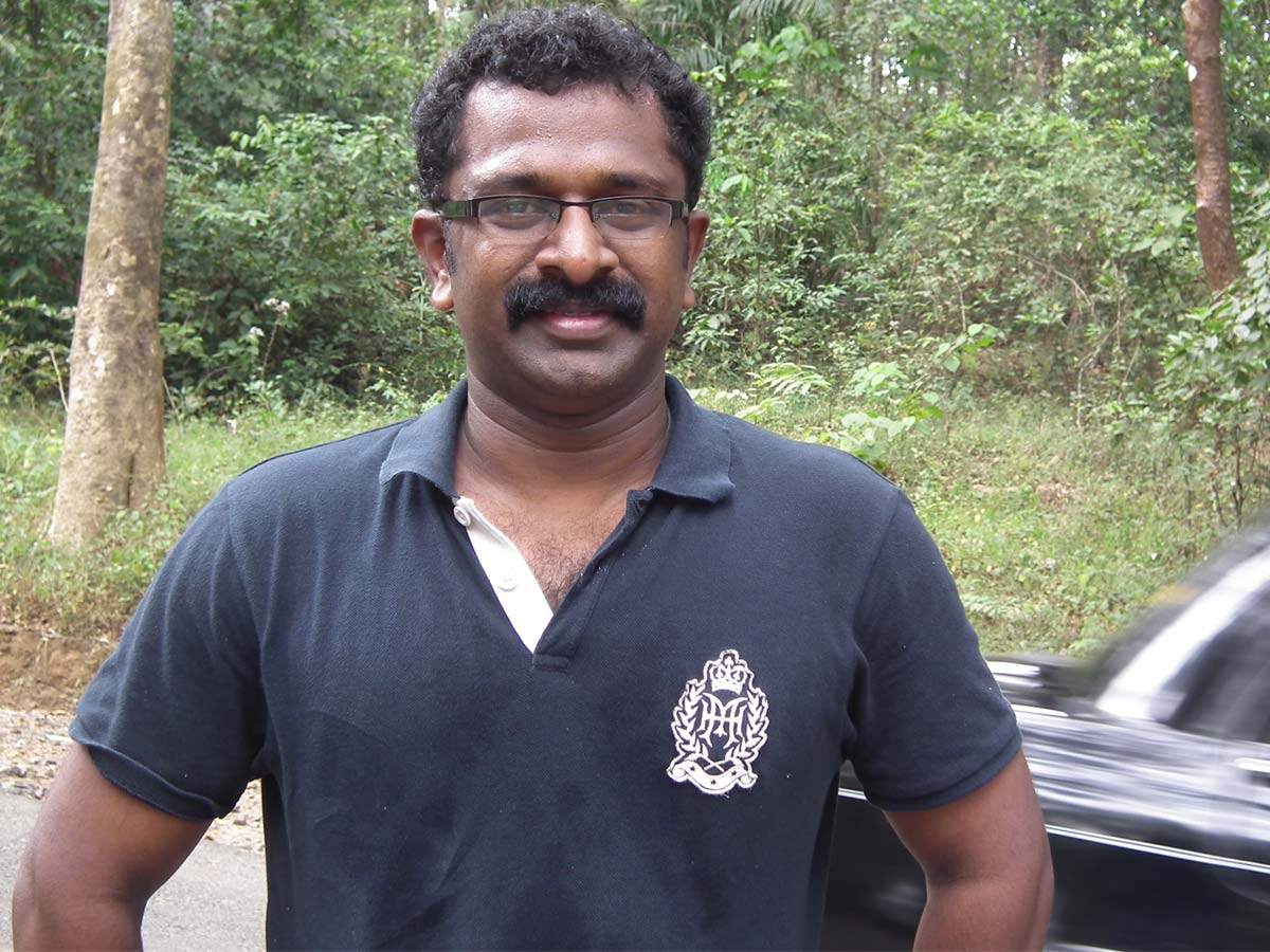 South actor arrested for showing his private parts to girls