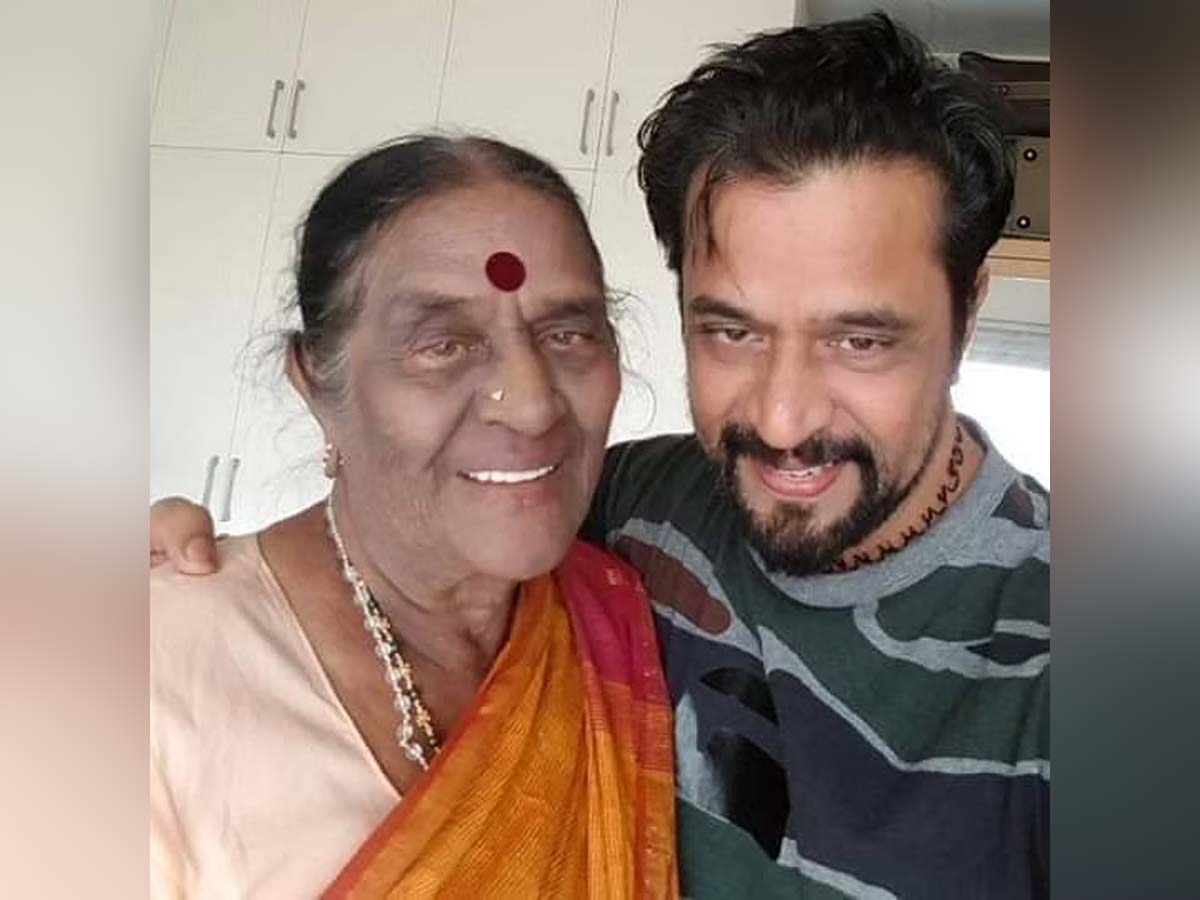 Veteran hero Arjun's mother passes away