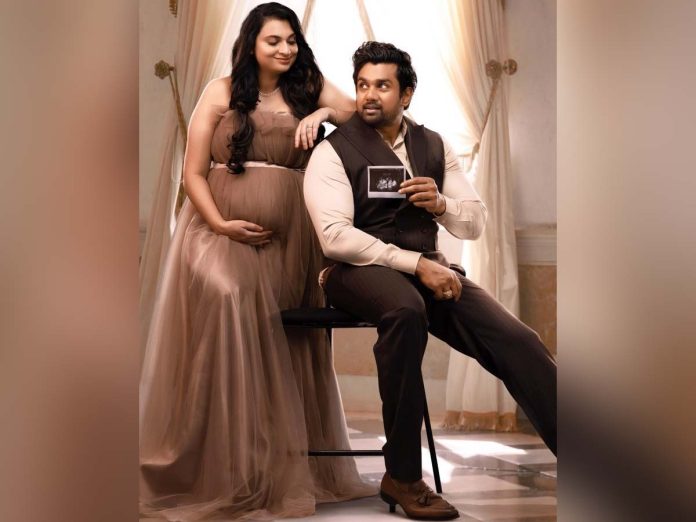 Stunning maternity shoot: Prerana flaunts her baby with different expressions