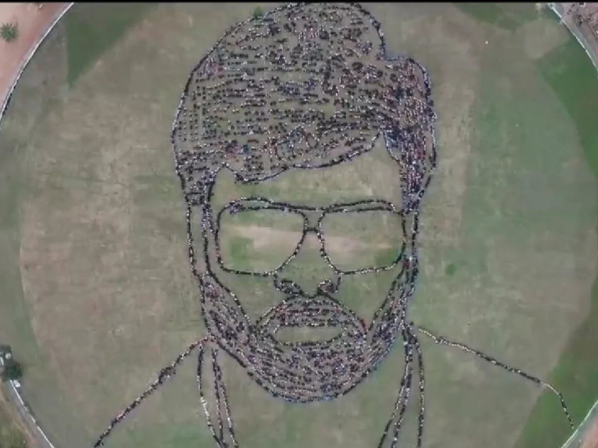 Huge love for Chiru from students.. Video viral!