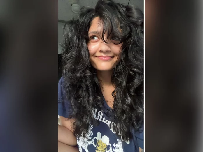Ringula's hair Ritika's beauty feast.. Photos going viral..!