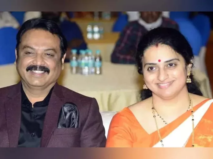 Pavitra Lokesh files a complaint at police station - New twist in Pavitra-Naresh and his ex wife Ramya case