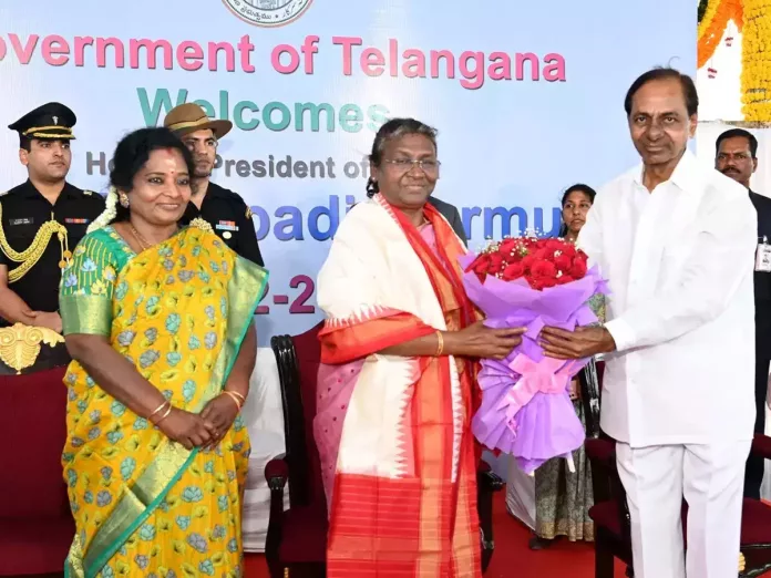 KCR walks red carpet with Governor Tamilisai Soundararajan
