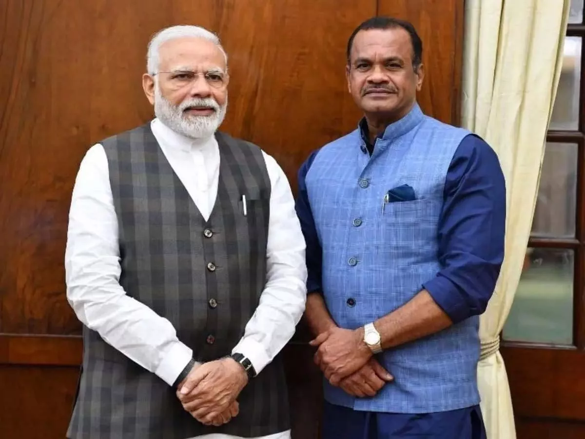 Komatireddy Venkata Reddy to meet PM Modi Today